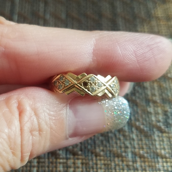 Beautiful 14k solid gold band ring w/diamonds Melisa's Finally yours - Picture 7 of 17